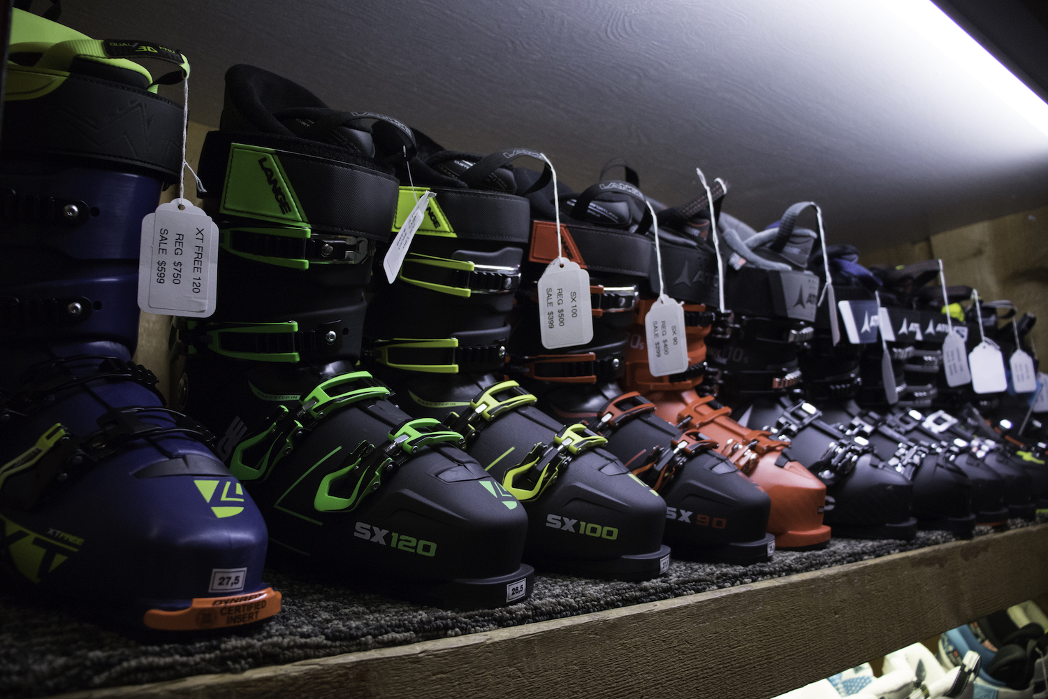 Scandinavian Ski and Snowboard Shop